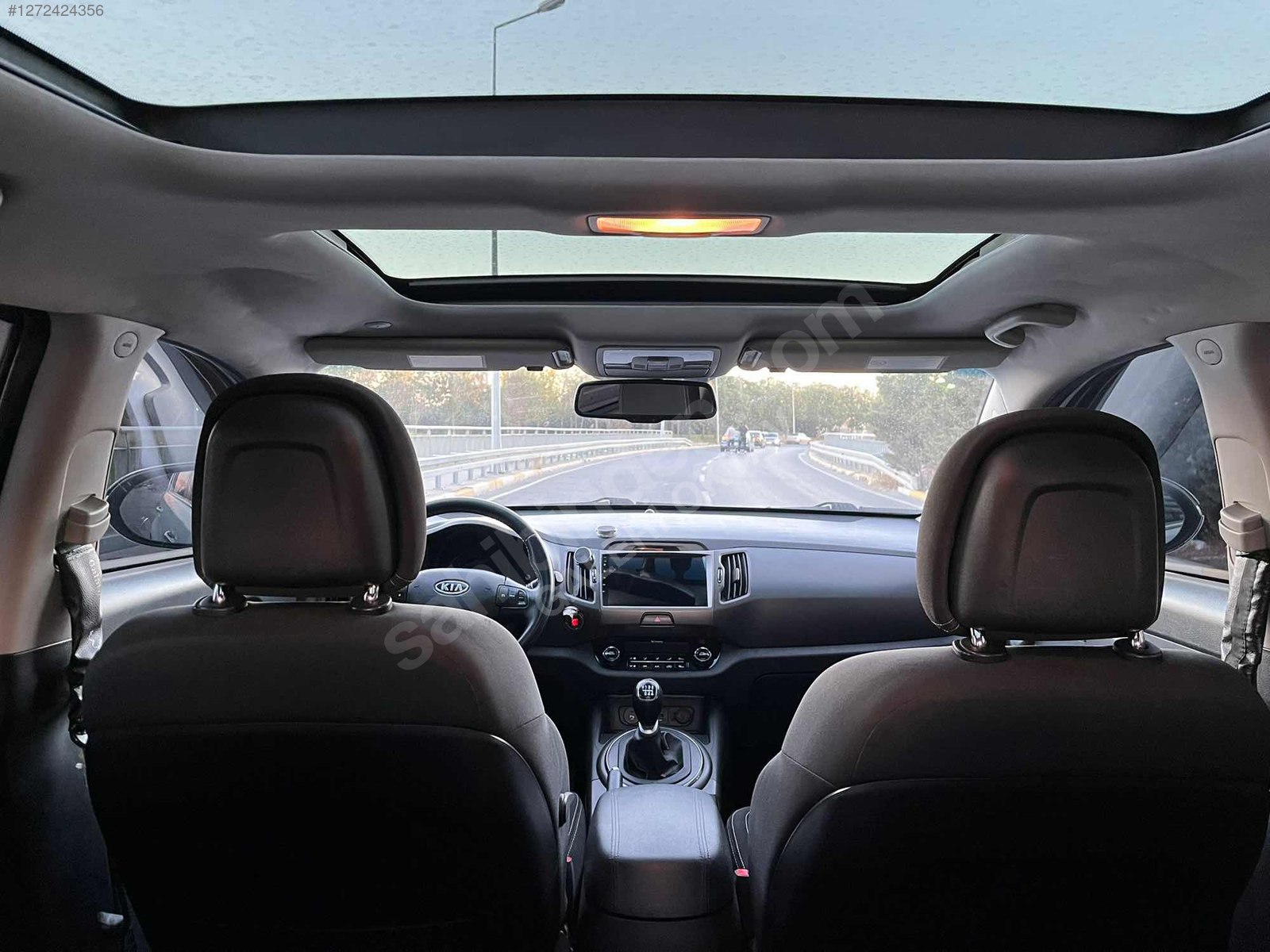 GALERİ OKTAV'DAN SPORTAGE 1,6 125000 KM SÜPER TEMİZLİKTE...