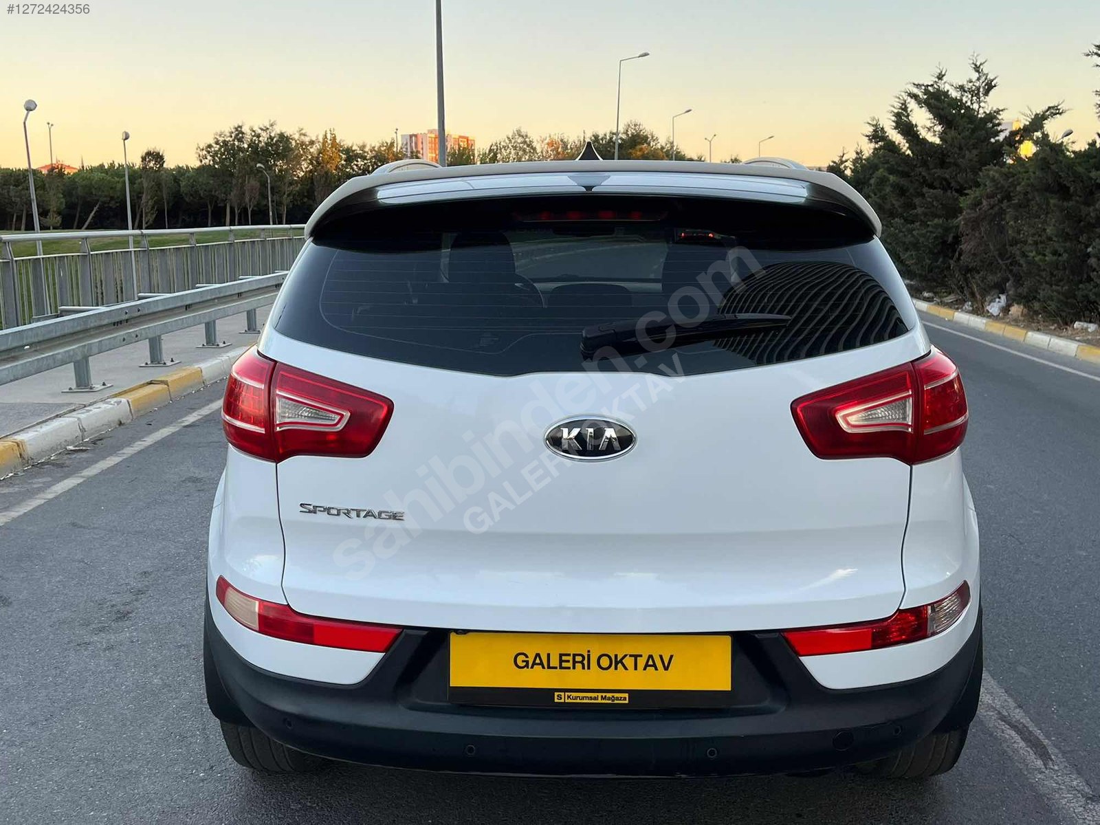 GALERİ OKTAV'DAN SPORTAGE 1,6 125000 KM SÜPER TEMİZLİKTE...
