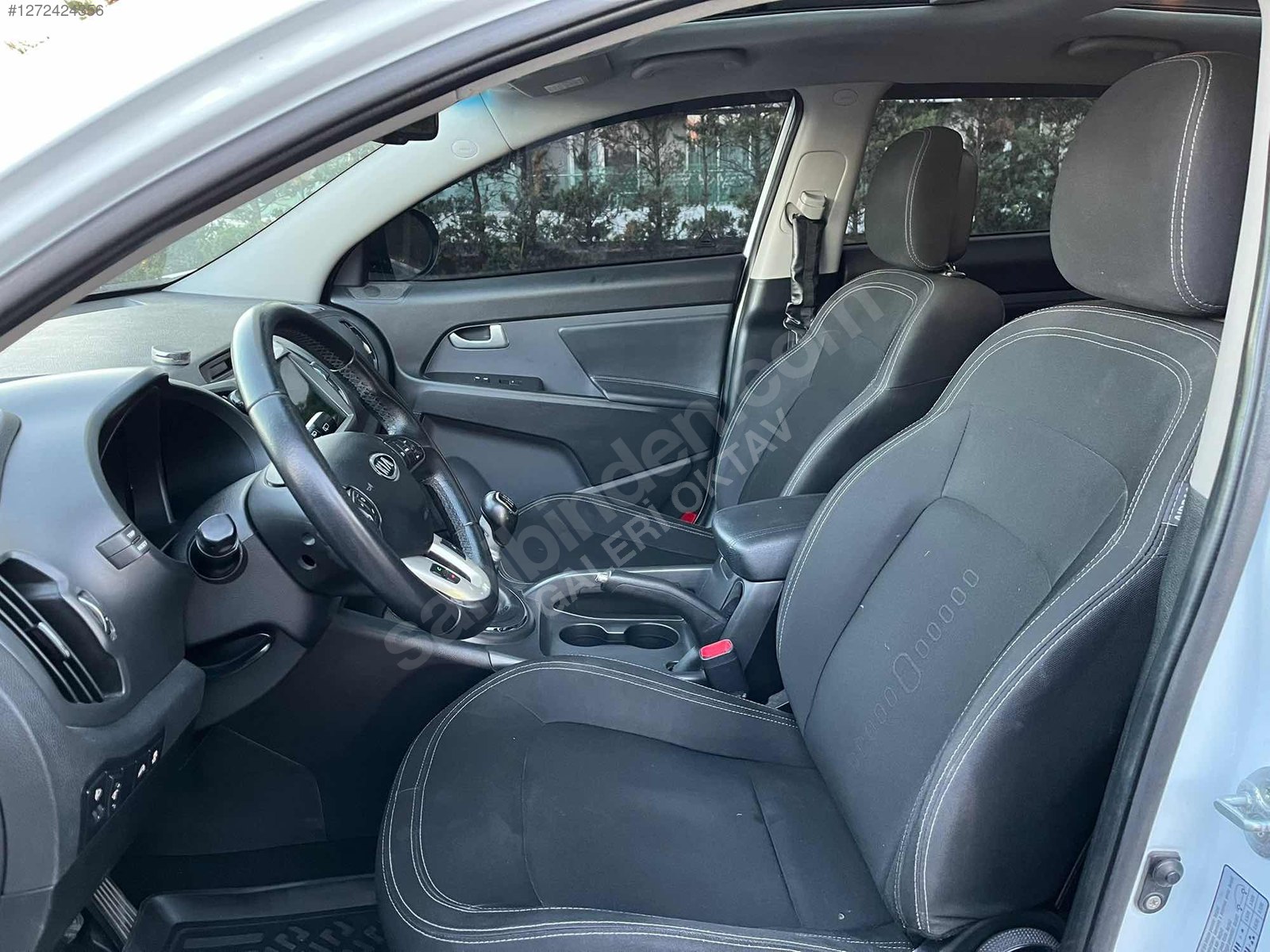 GALERİ OKTAV'DAN SPORTAGE 1,6 125000 KM SÜPER TEMİZLİKTE...