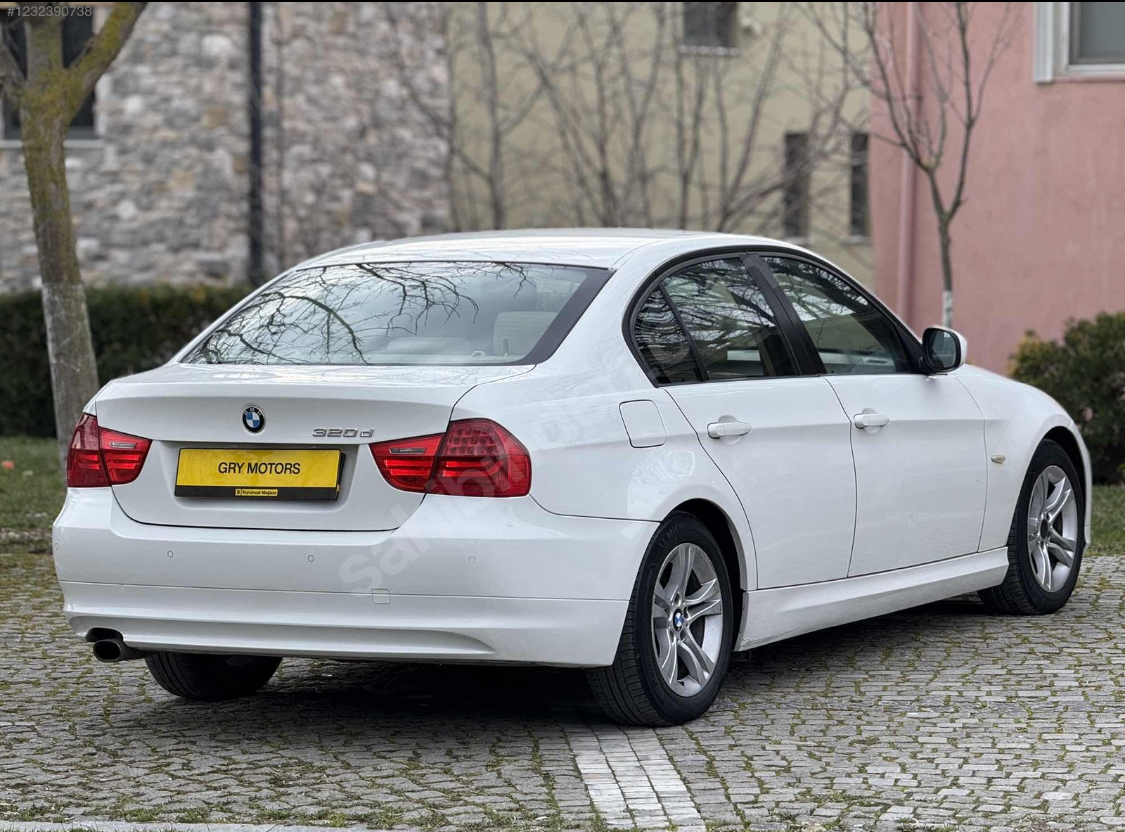 2011 BMW 320 D 184 HP LCİ EMSALSİZ KARTA TAKSİT