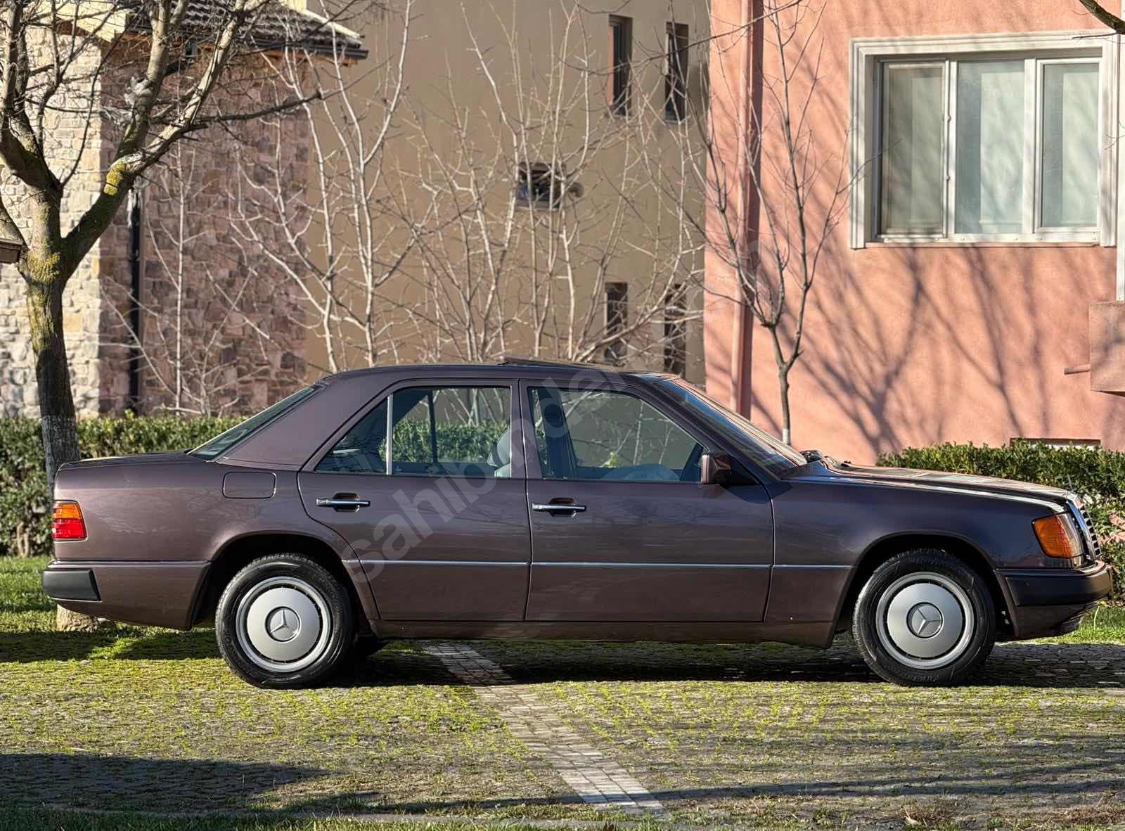 KOLEKSİYONLUK TEMİZLİKTE W124 250 D AUTOMATİC BORNİT oto taksitle