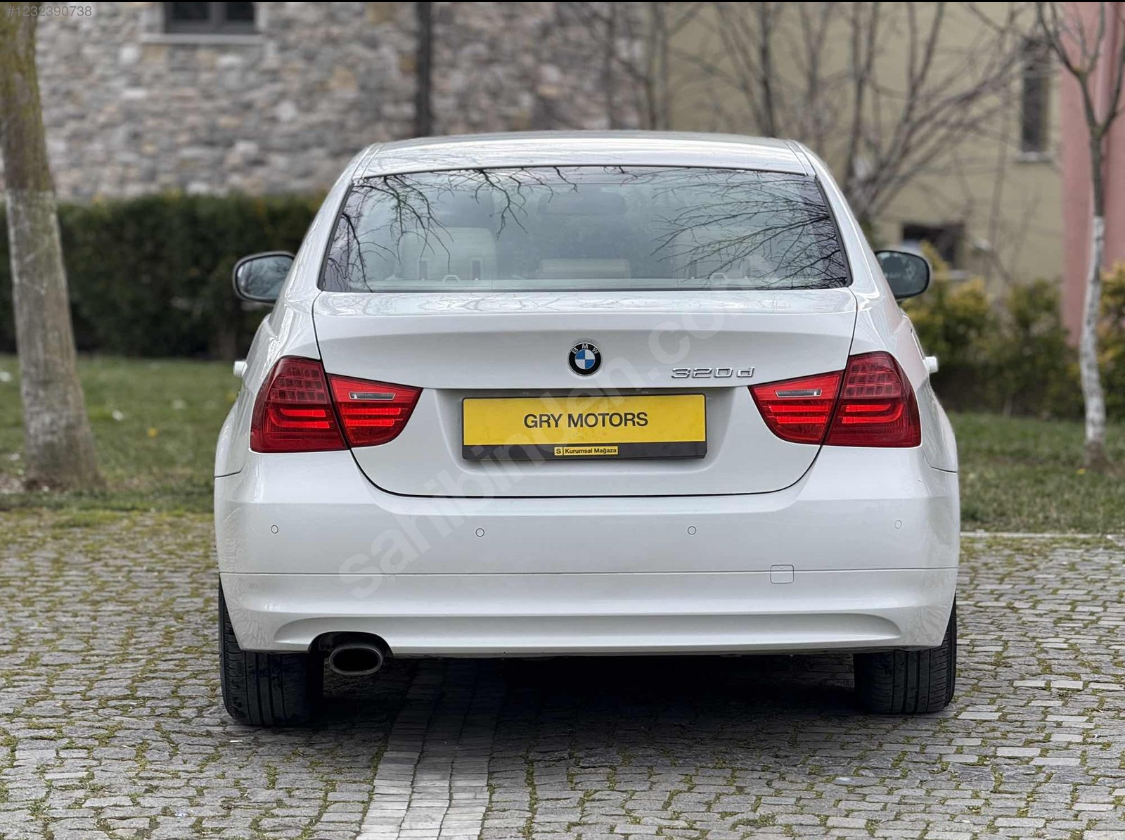 2011 BMW 320 D 184 HP LCİ EMSALSİZ KARTA TAKSİT