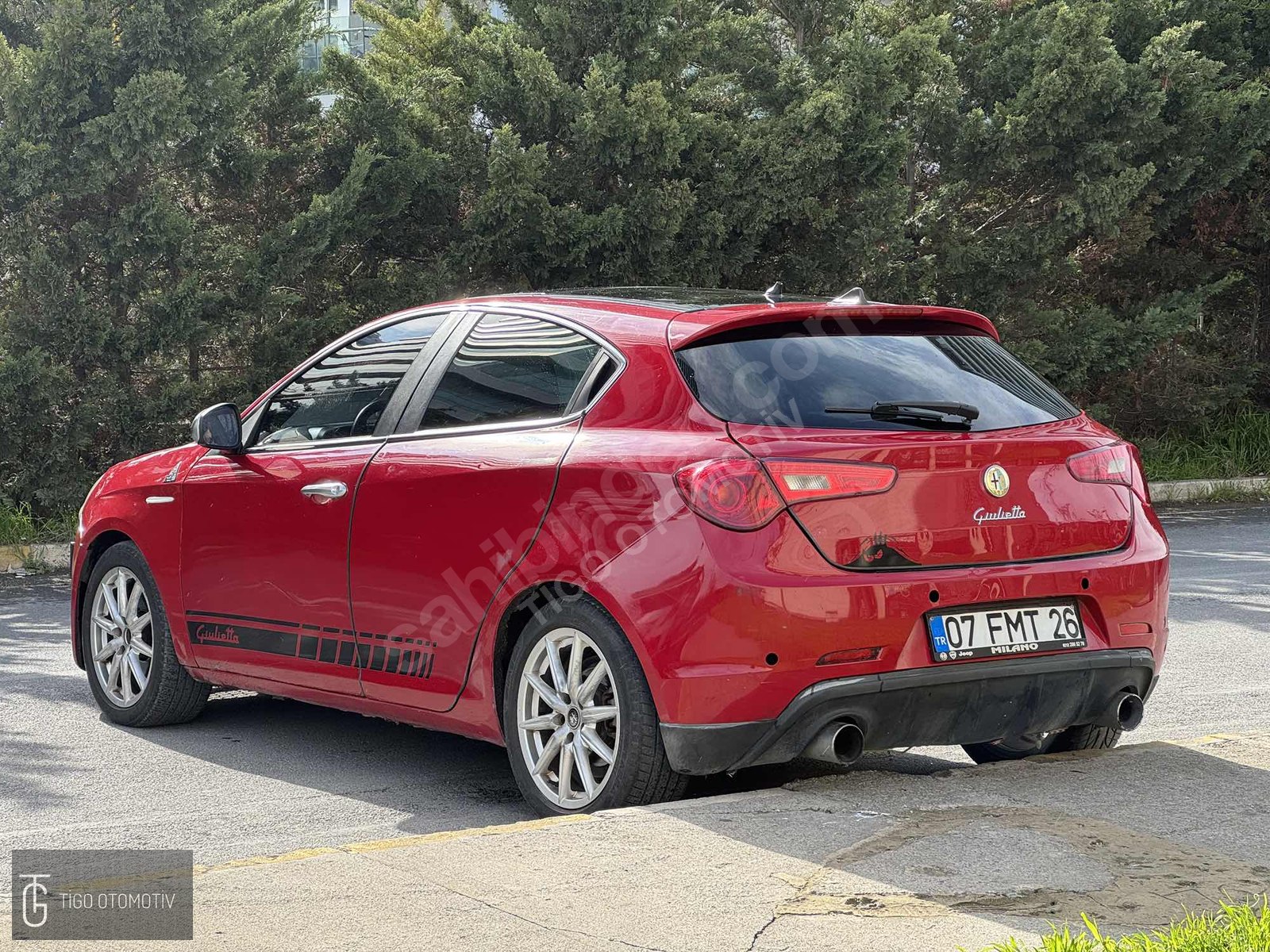 CAM TAVANLI FULL YENİ MUAYENELİ ALFA ROMEO