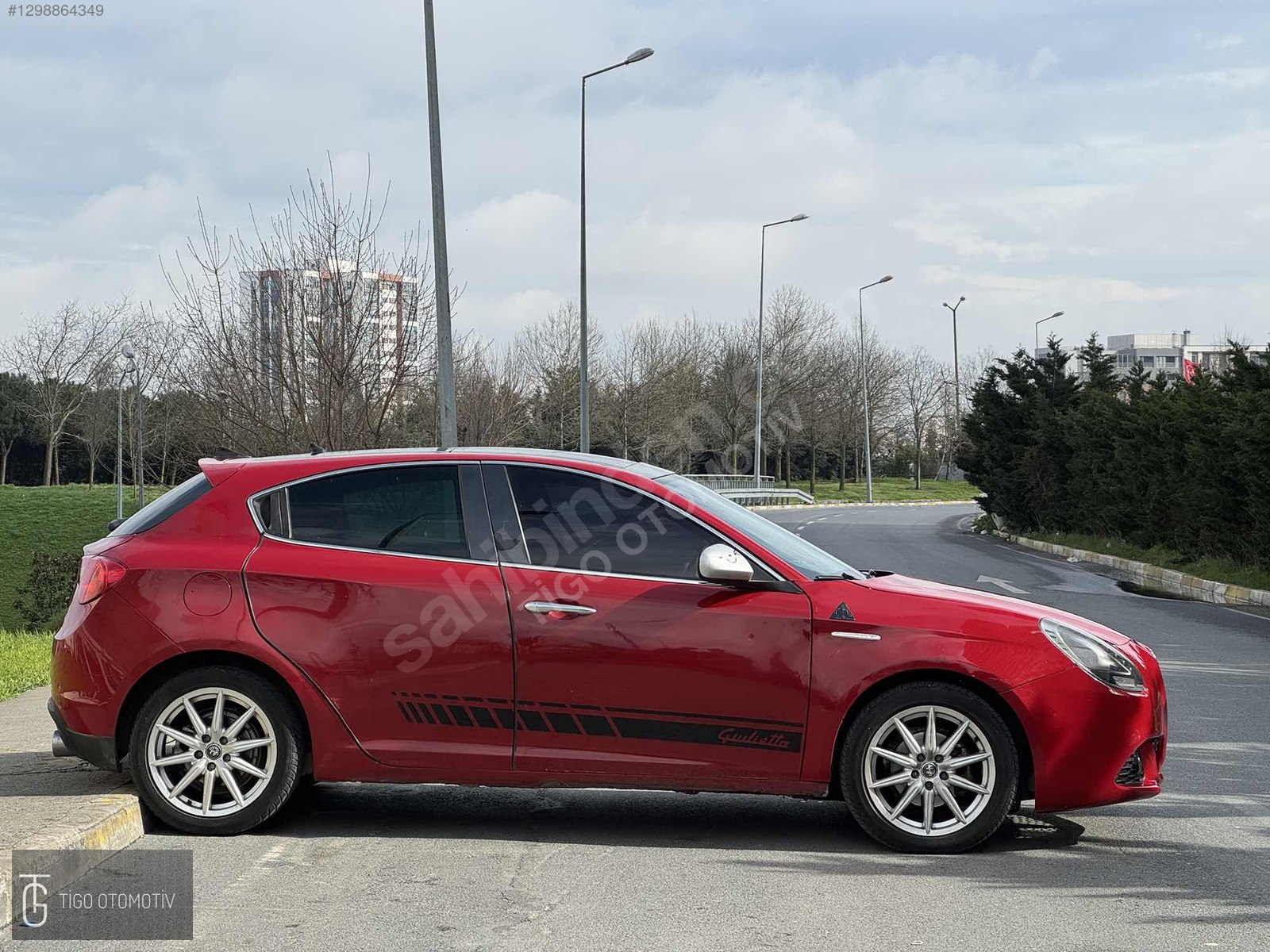 CAM TAVANLI FULL YENİ MUAYENELİ ALFA ROMEO