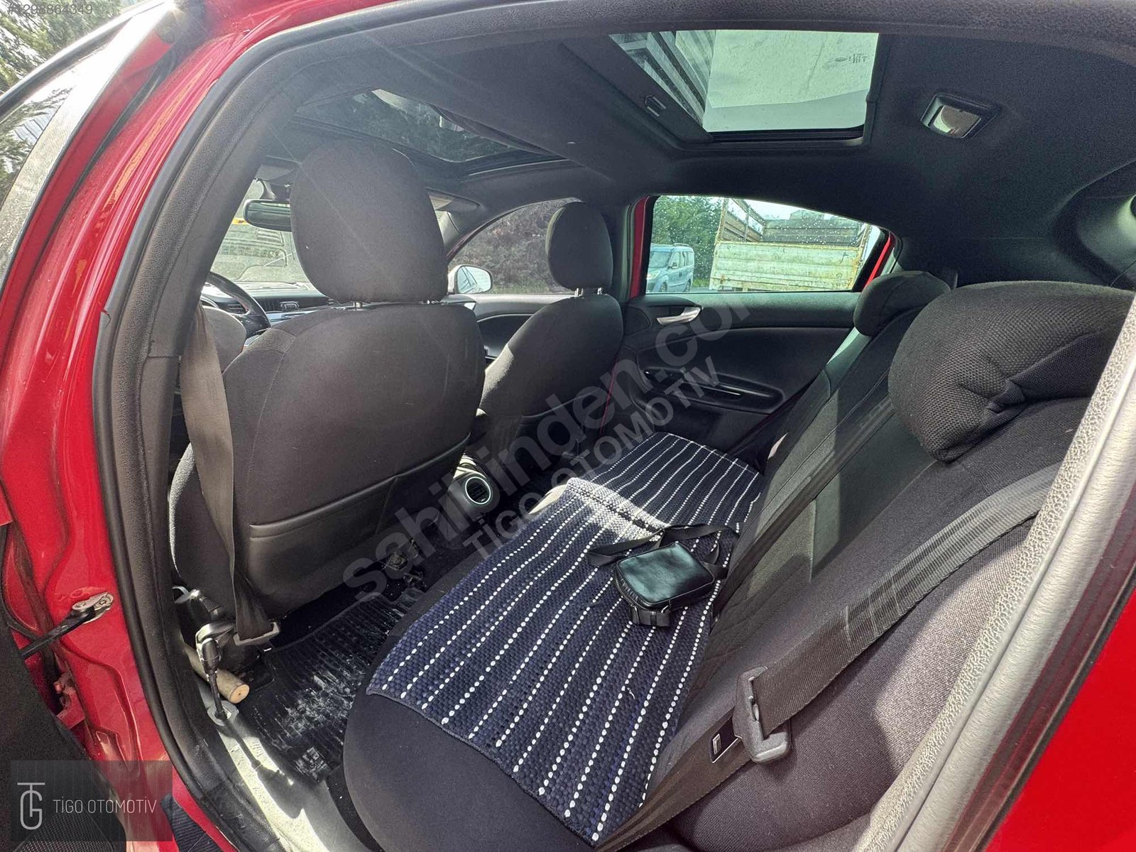 CAM TAVANLI FULL YENİ MUAYENELİ ALFA ROMEO