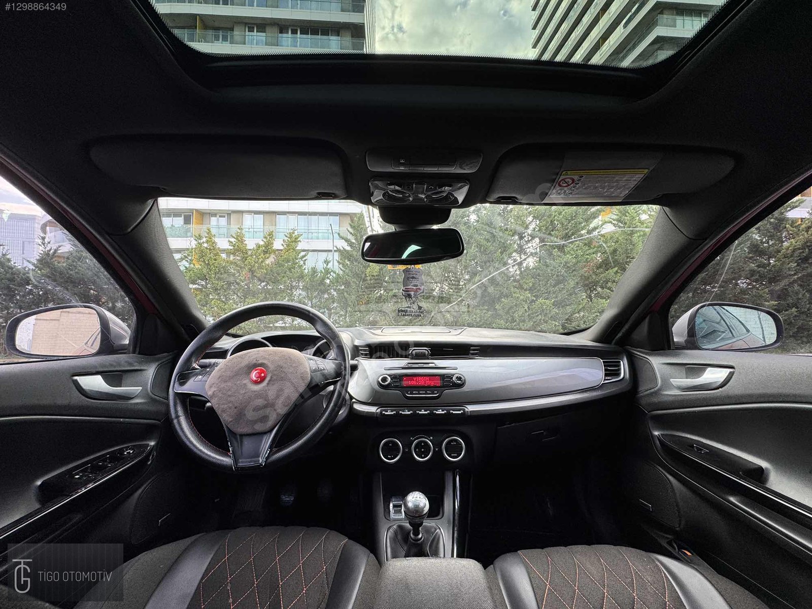 CAM TAVANLI FULL YENİ MUAYENELİ ALFA ROMEO