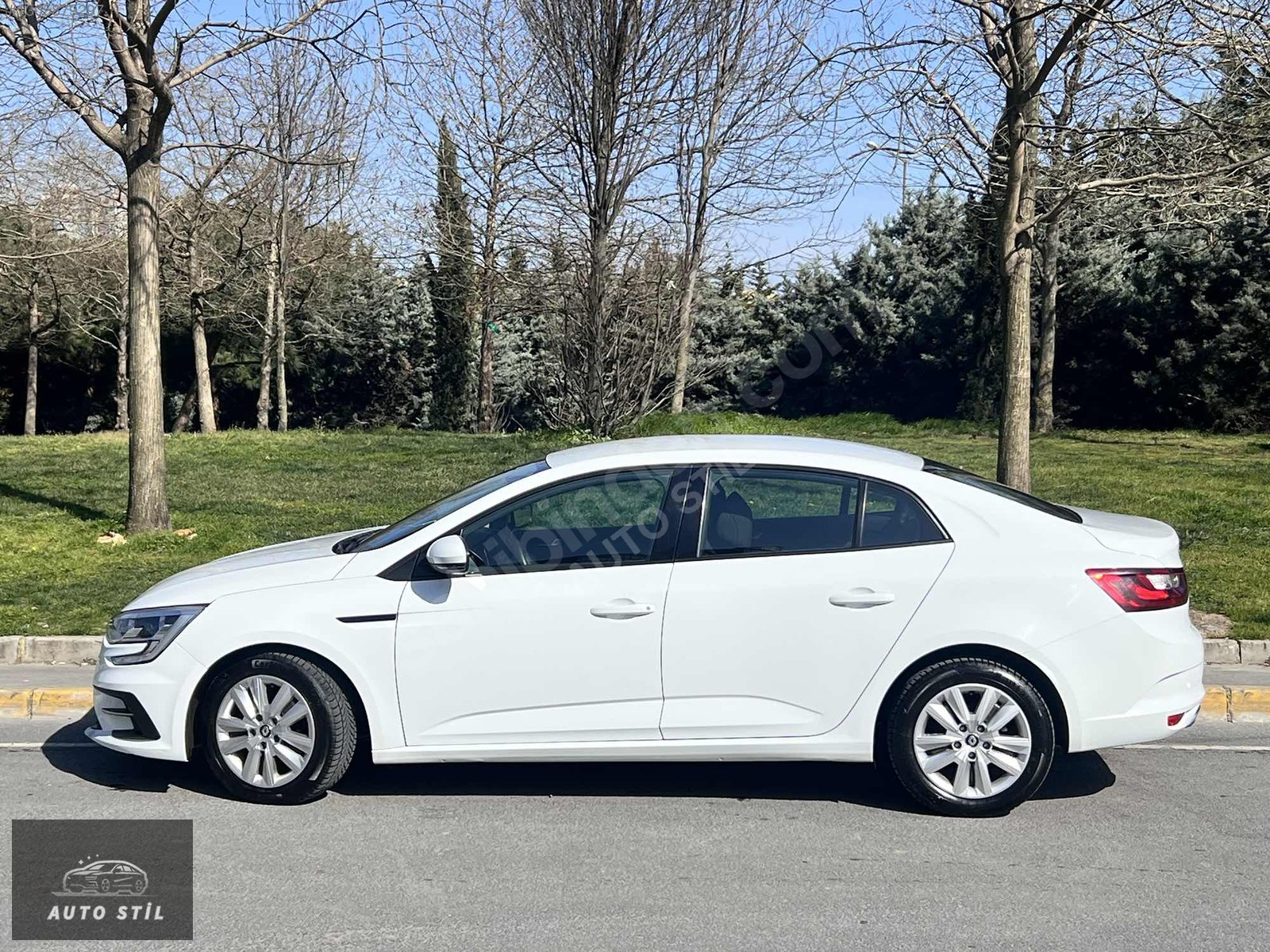 2022 MEGANE DİZEL OTOMATİK 130.000 KM...1.5 Blue DCI Joy 