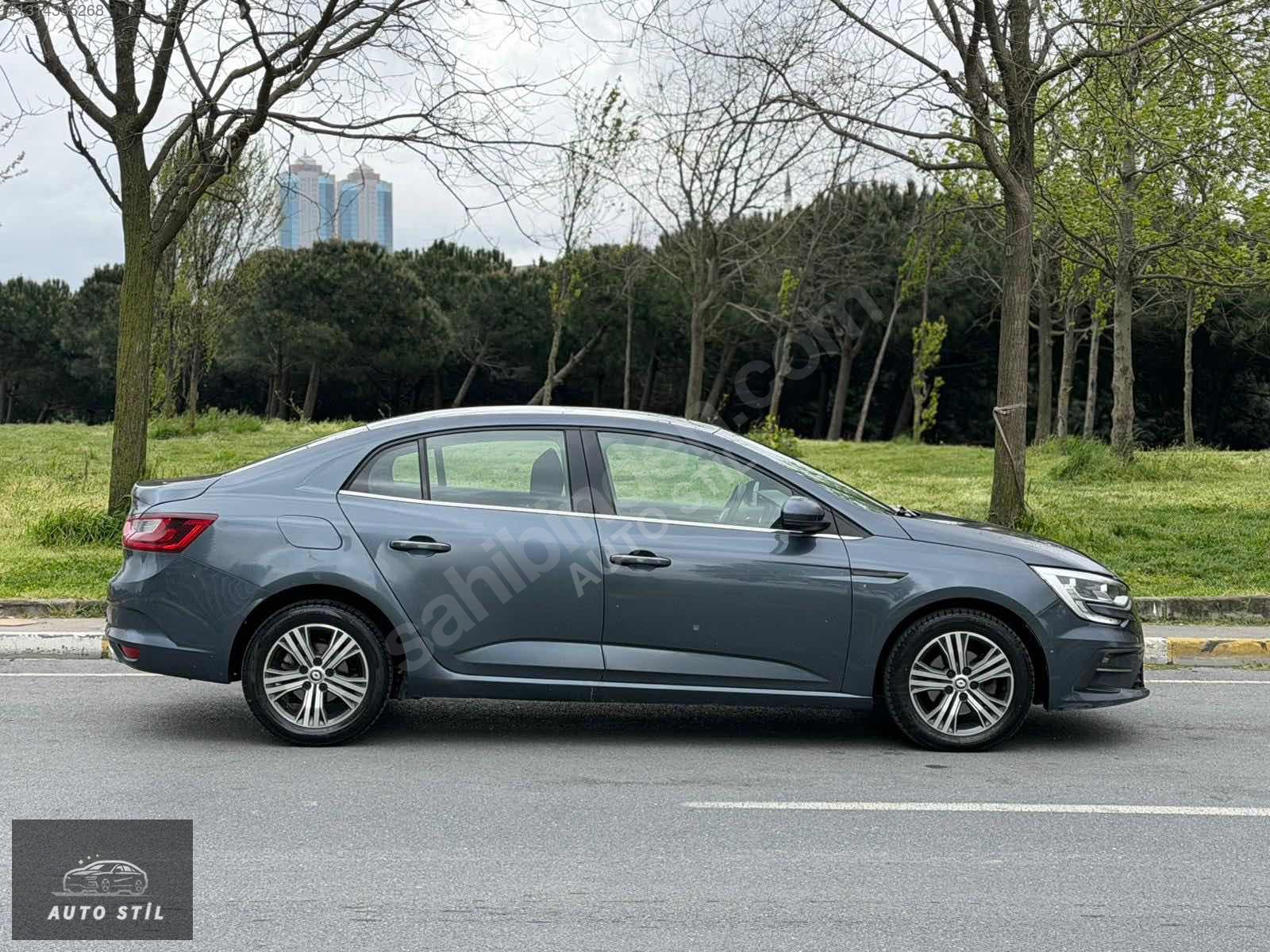 2023 MEGANE 1.5 BLUE DCİ TOUCH+ HAYALET EKRAN senetle satış senetle ar