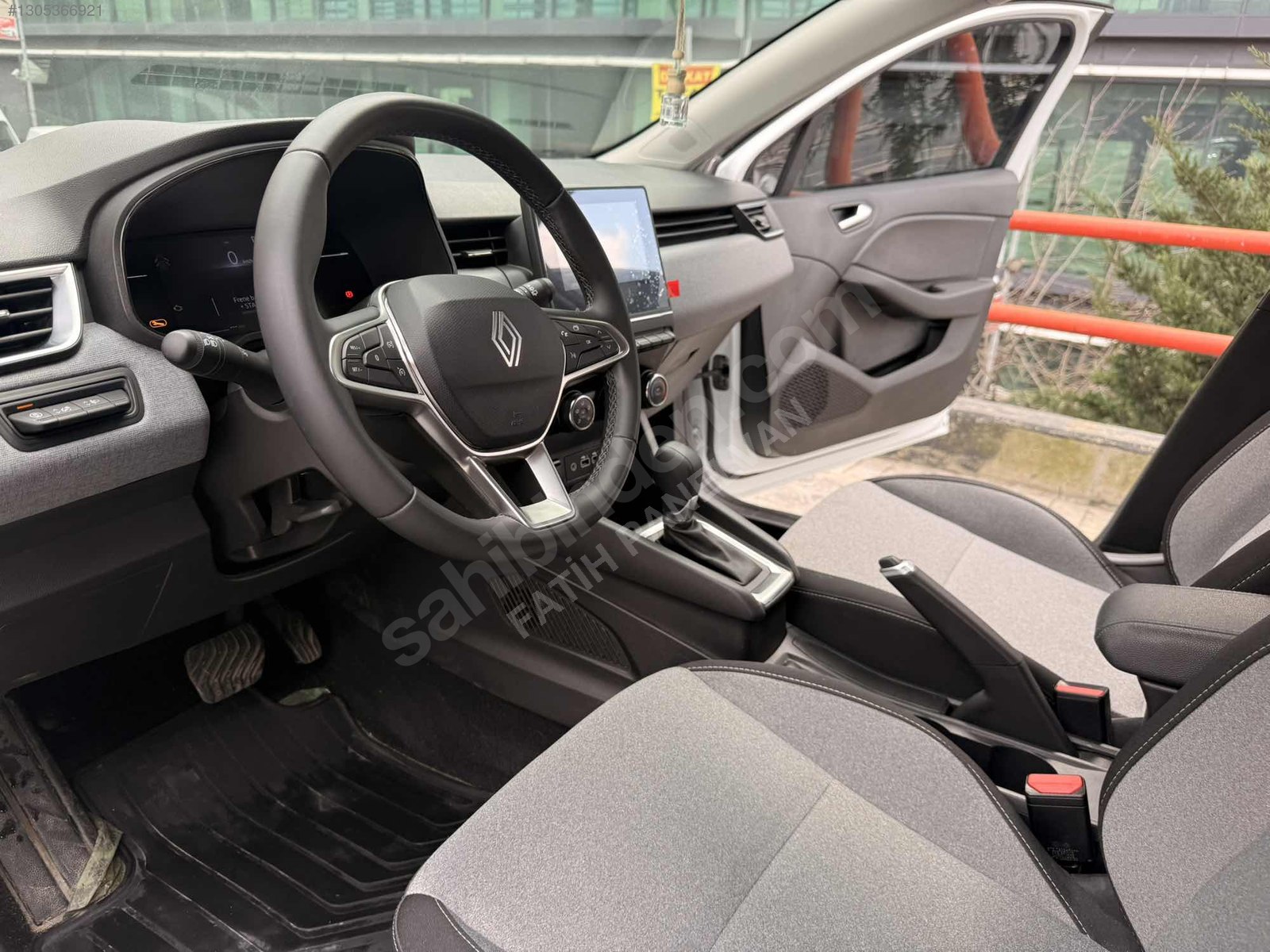 18OOO KM BOYASIZ 2024 CLIO EVOLUTION GSR 2 PKT % 20KDV senetle vadeli 