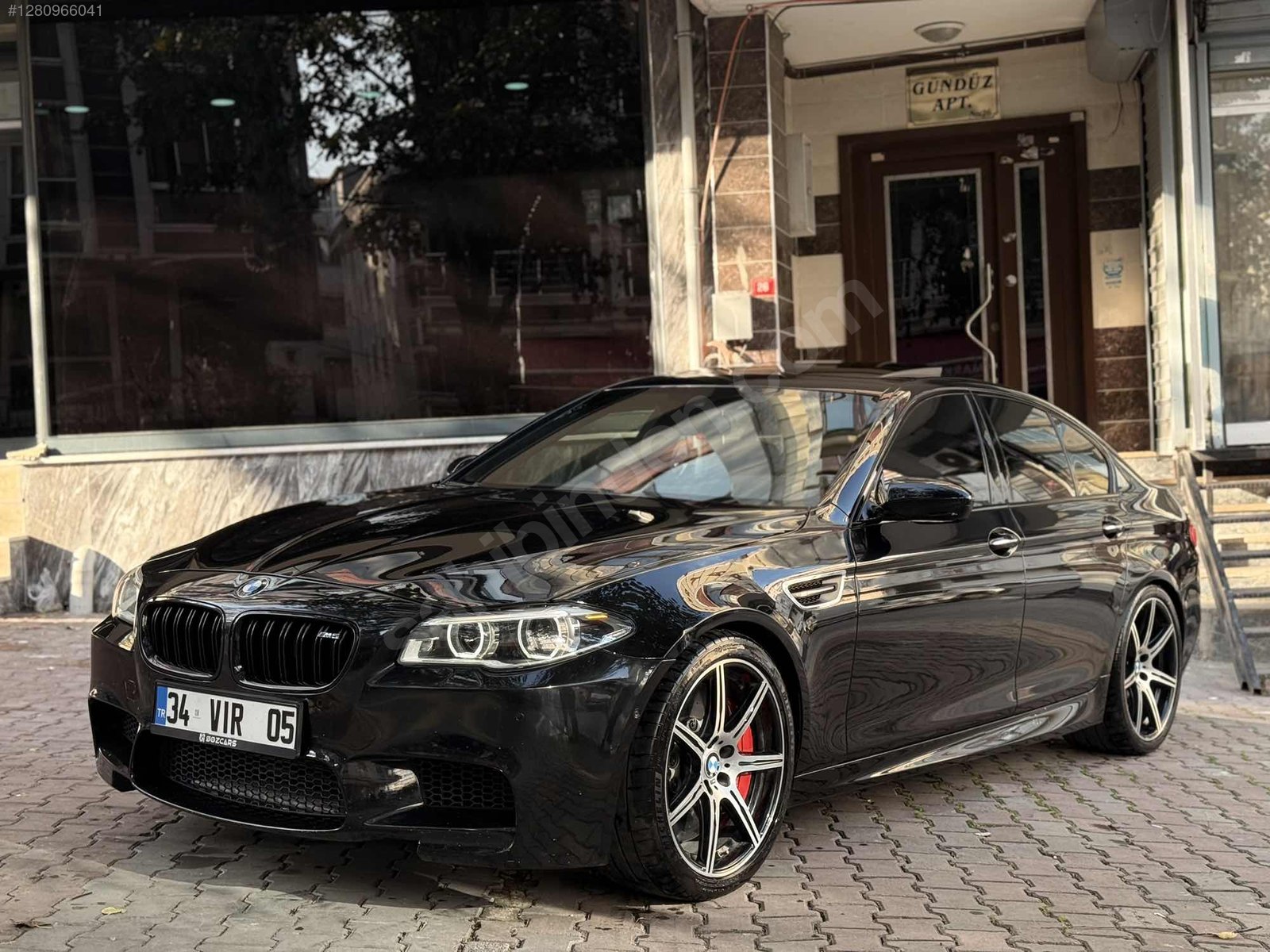 BMW M5 HATASIZ BOYASIZ HEAD UP+SOĞUTMA+VAKUM+KEYLESS