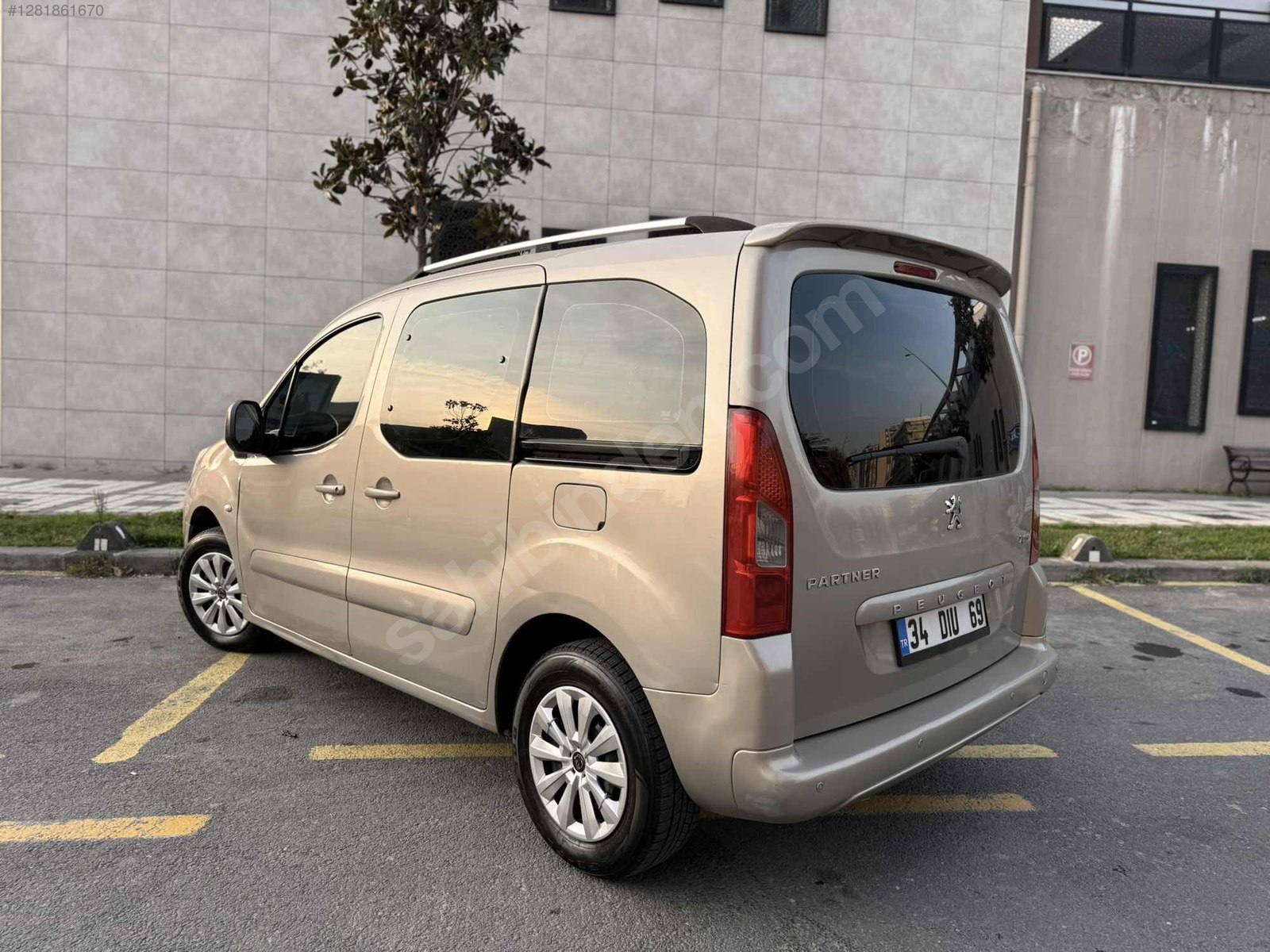 PEUGEOT PARTNER 1.6 HDI PREMİUM PACK BAKIMLI