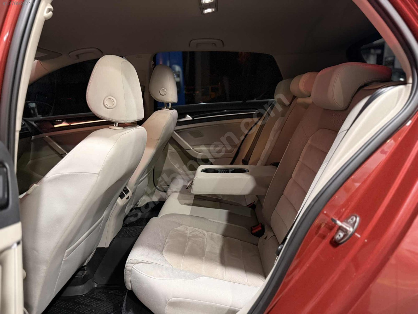 EMALSİZ TEMİZLİKTE GOLF7 DÜŞÜK KM LANSMAN RENGİ