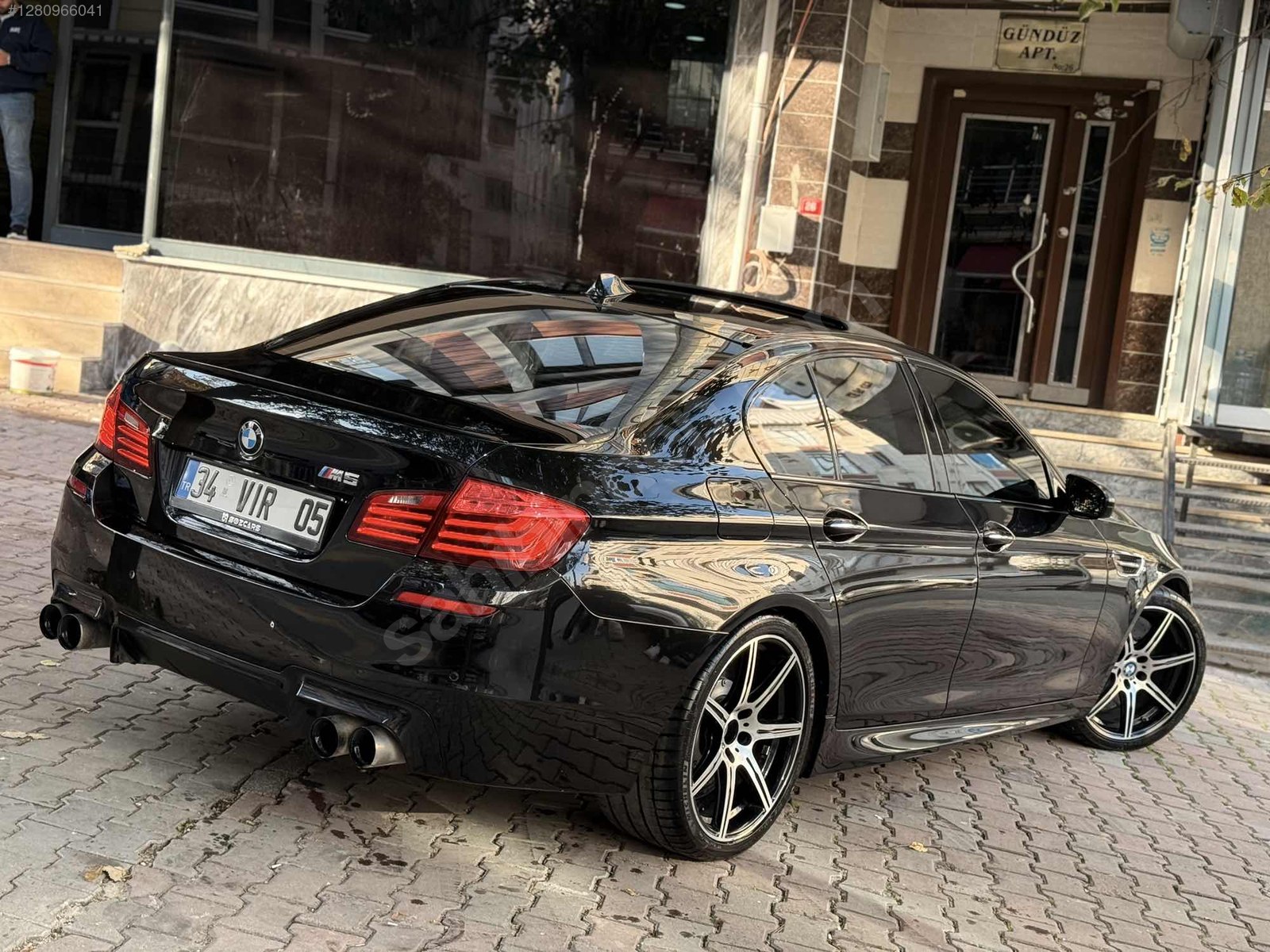 BMW M5 HATASIZ BOYASIZ HEAD UP+SOĞUTMA+VAKUM+KEYLESS