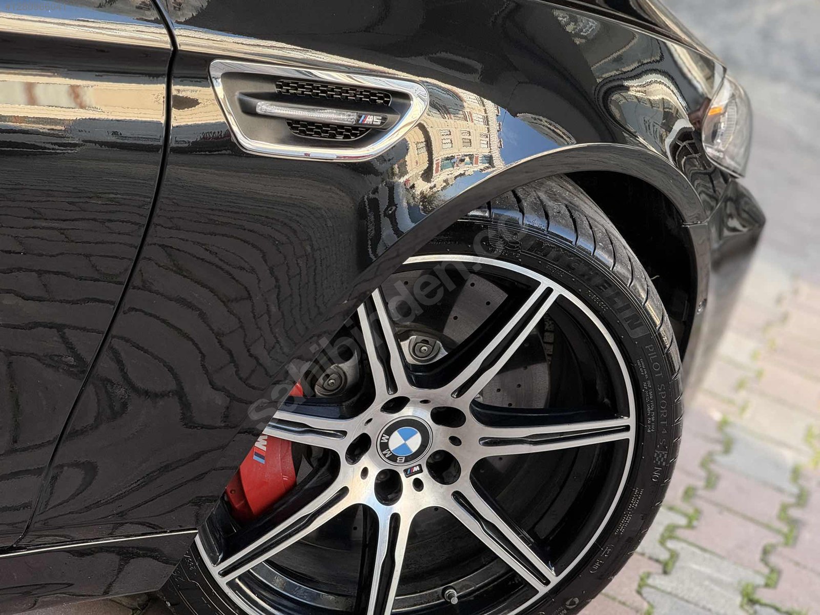 BMW M5 HATASIZ BOYASIZ HEAD UP+SOĞUTMA+VAKUM+KEYLESS