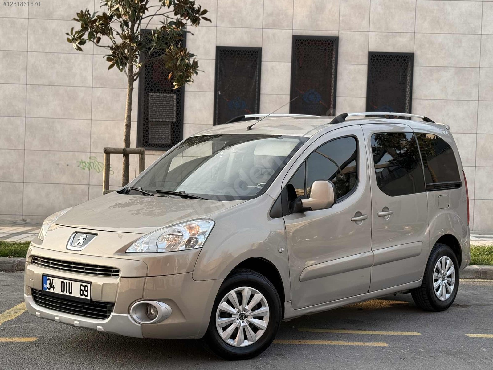 PEUGEOT PARTNER 1.6 HDI PREMİUM PACK BAKIMLI