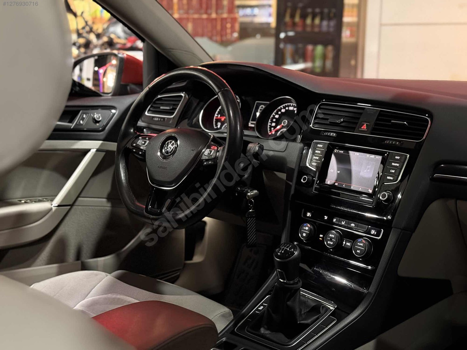 EMALSİZ TEMİZLİKTE GOLF7 DÜŞÜK KM LANSMAN RENGİ