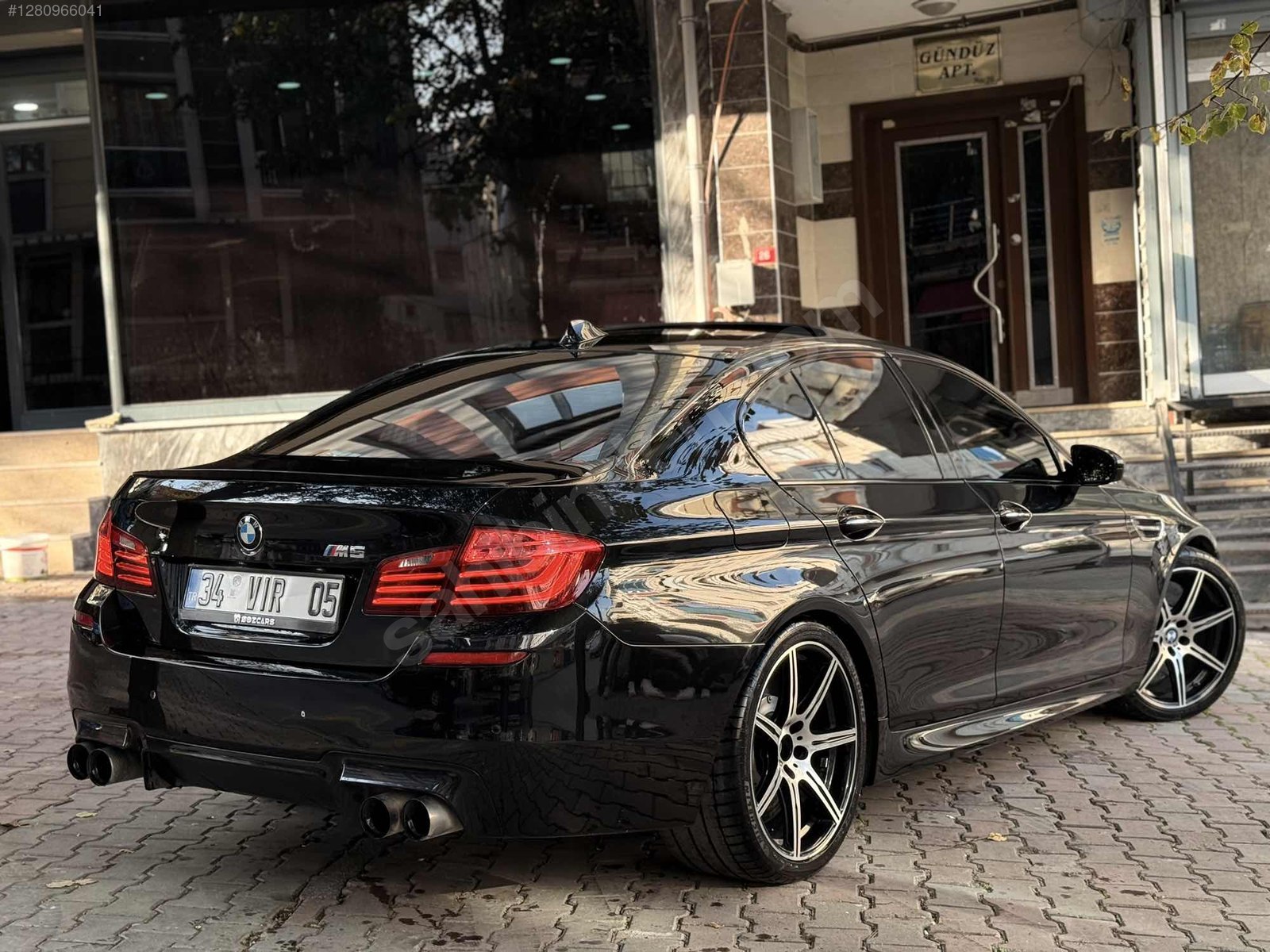 BMW M5 HATASIZ BOYASIZ HEAD UP+SOĞUTMA+VAKUM+KEYLESS