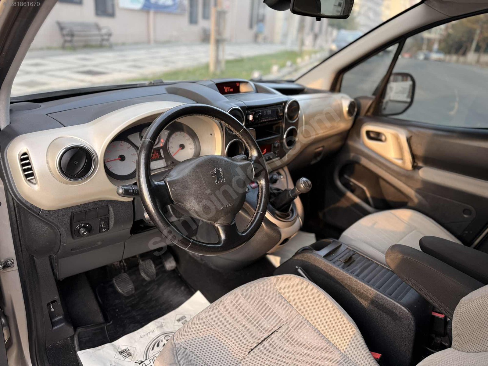 PEUGEOT PARTNER 1.6 HDI PREMİUM PACK BAKIMLI