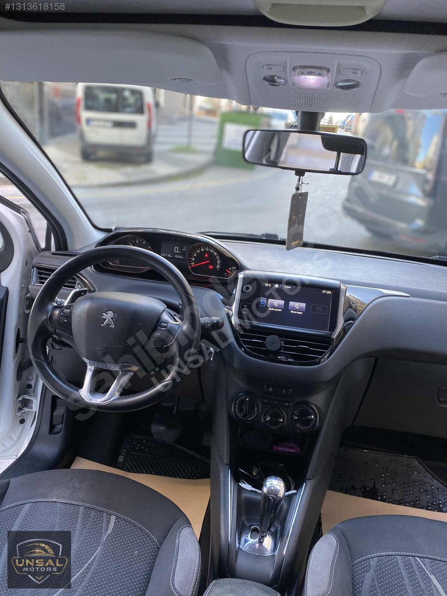 İKİNCİ SAHİBİNDEN TEMİZ 208 OTOMOTİK DÜŞÜK KM