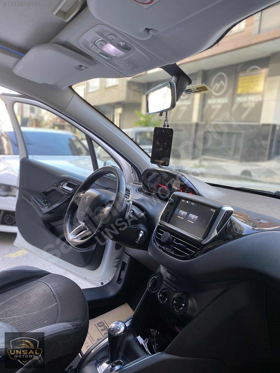 İKİNCİ SAHİBİNDEN TEMİZ 208 OTOMOTİK DÜŞÜK KM