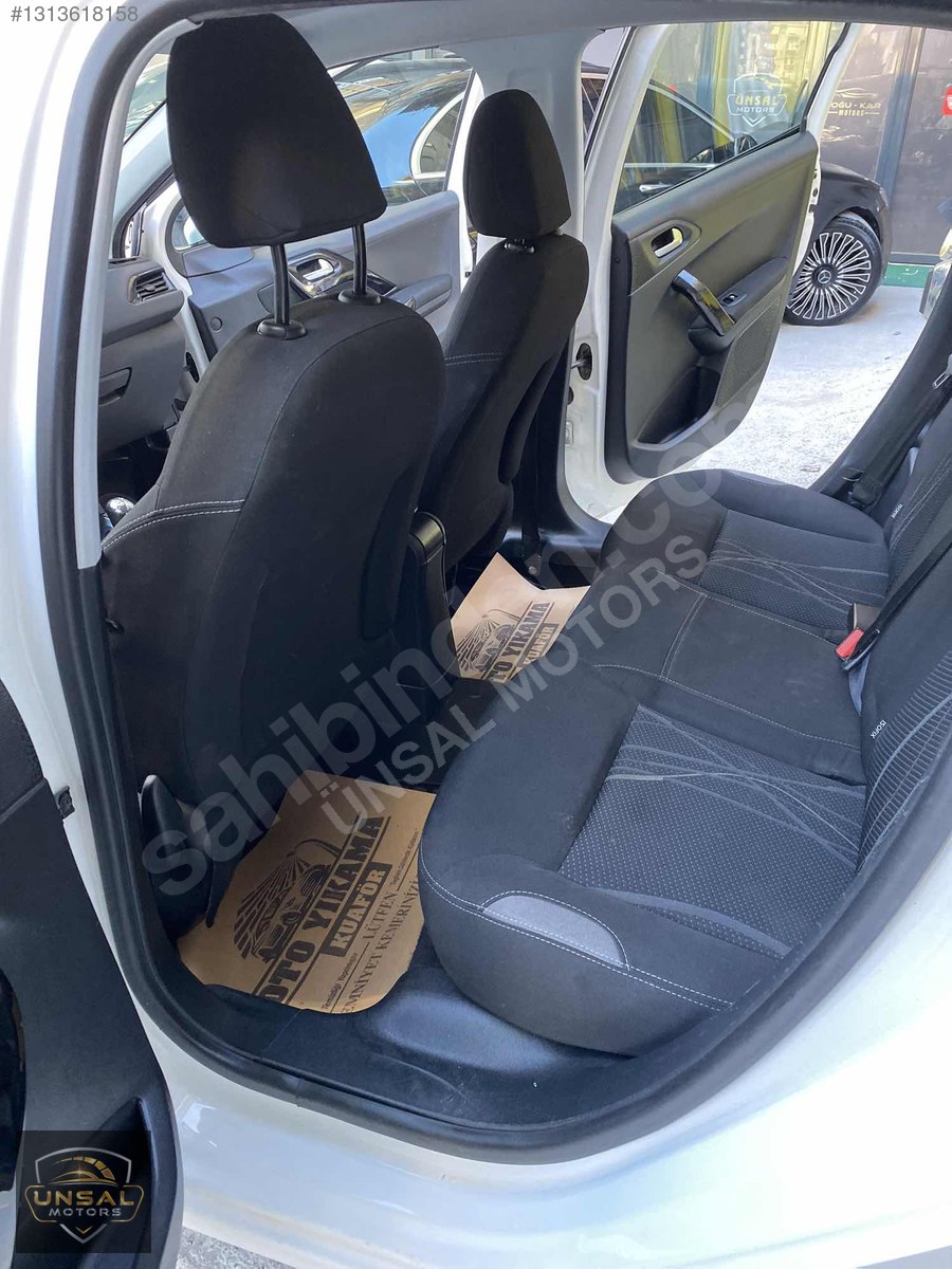 İKİNCİ SAHİBİNDEN TEMİZ 208 OTOMOTİK DÜŞÜK KM