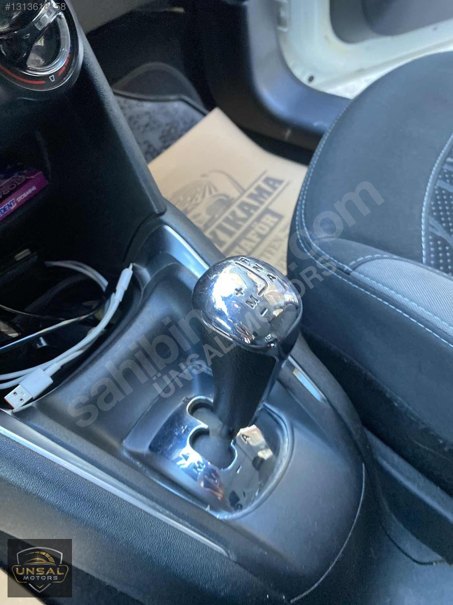 İKİNCİ SAHİBİNDEN TEMİZ 208 OTOMOTİK DÜŞÜK KM
