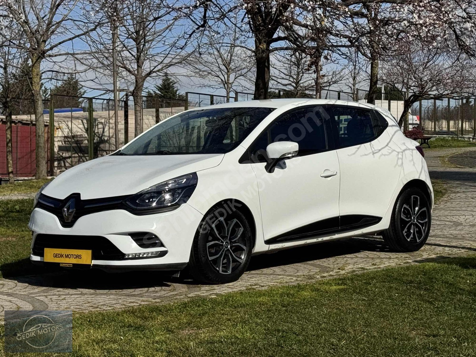 48 AY TAKSİTLİ VADELİ 2019 Model 1.5 DCİ Otomatik Clio