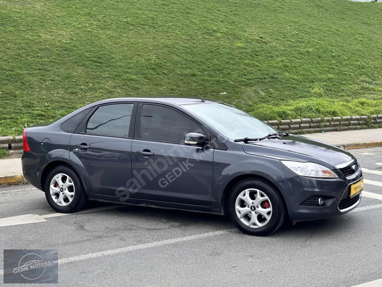  FORD FOCUS 1.6 COMFORT OTOMATİK HARİKA BİR ARAÇ