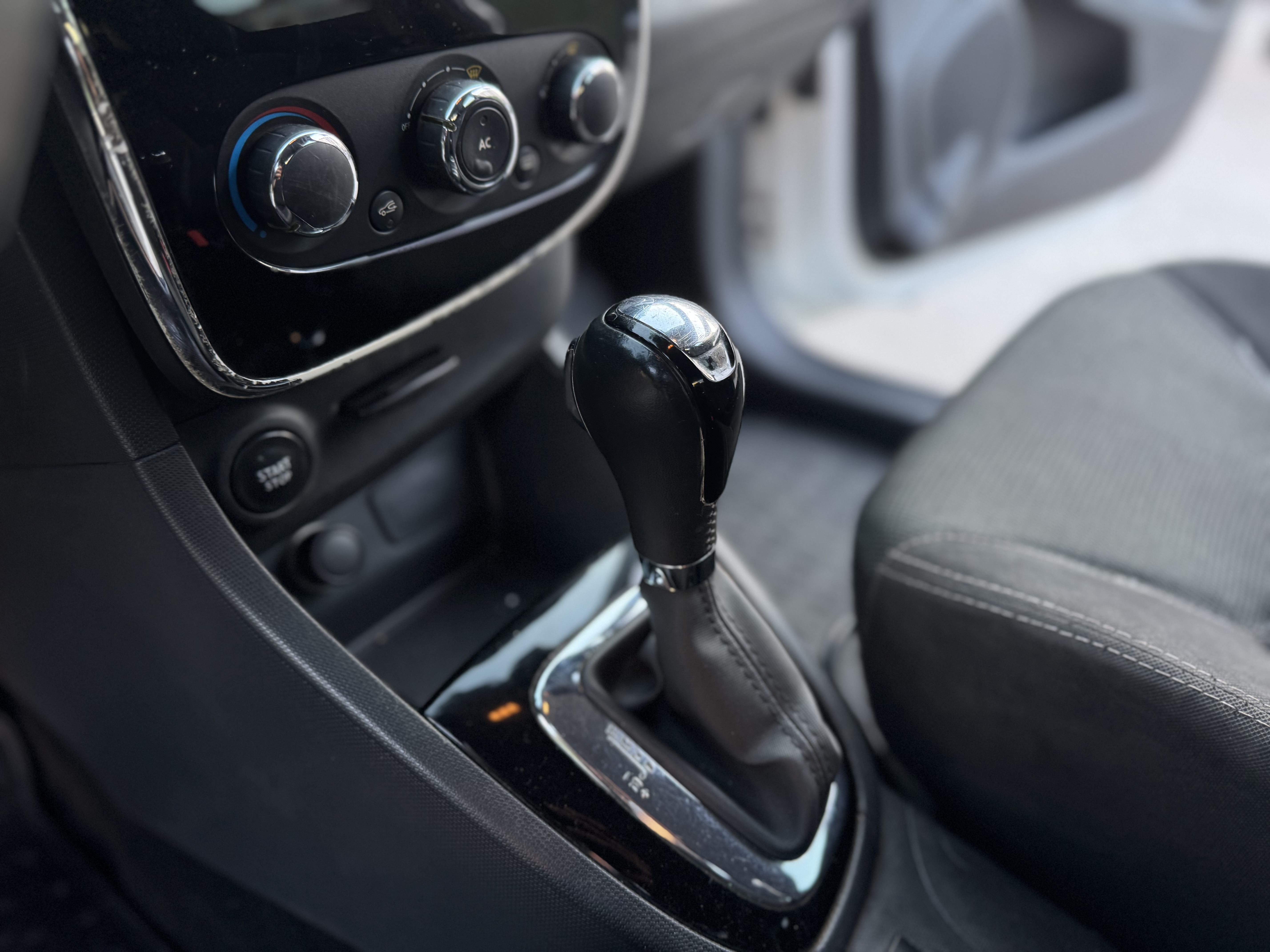 OTOMATİK DİZEL CLİO 