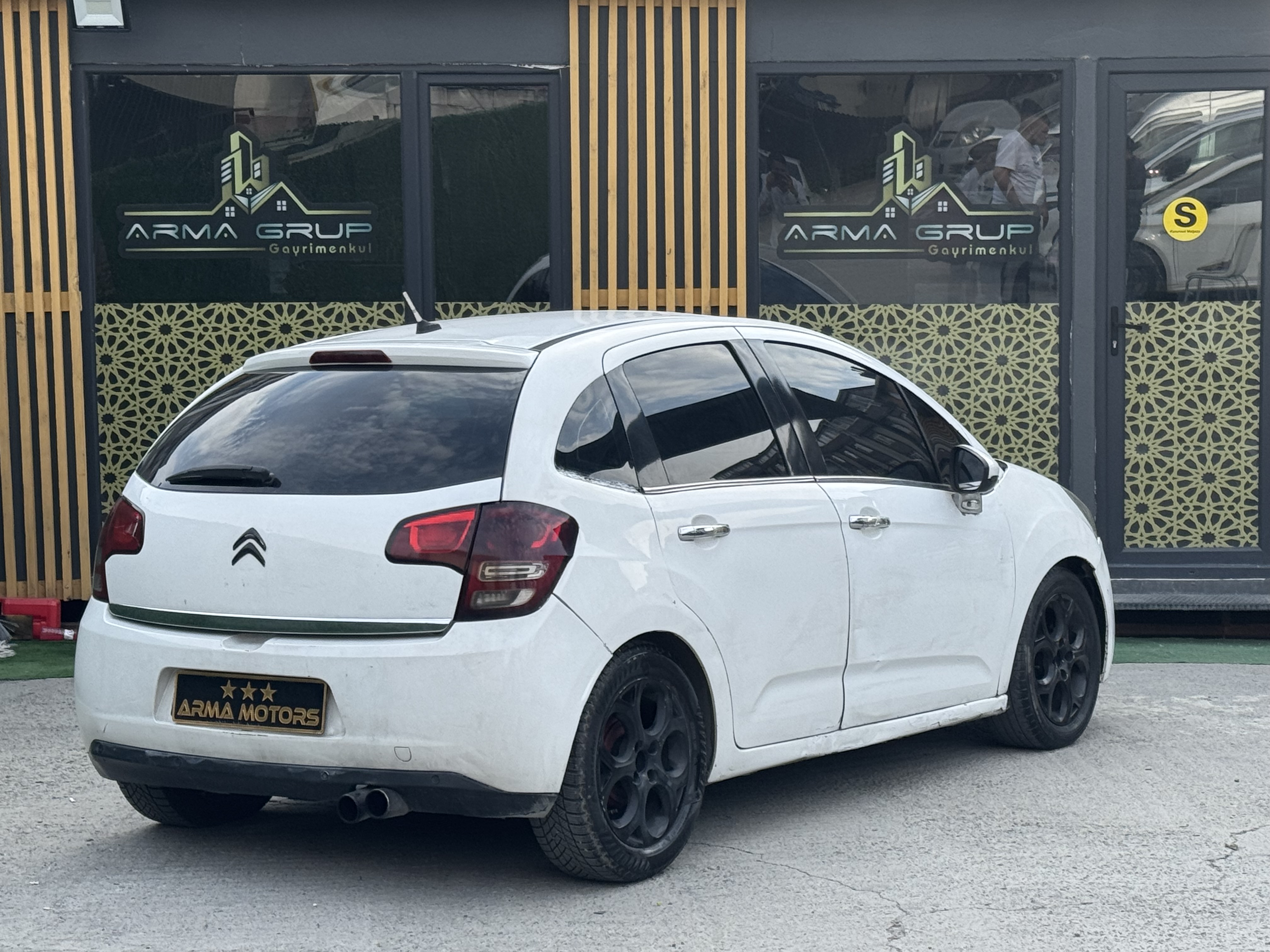 CAM TAVANLI C3 BU PARAYA YOK 