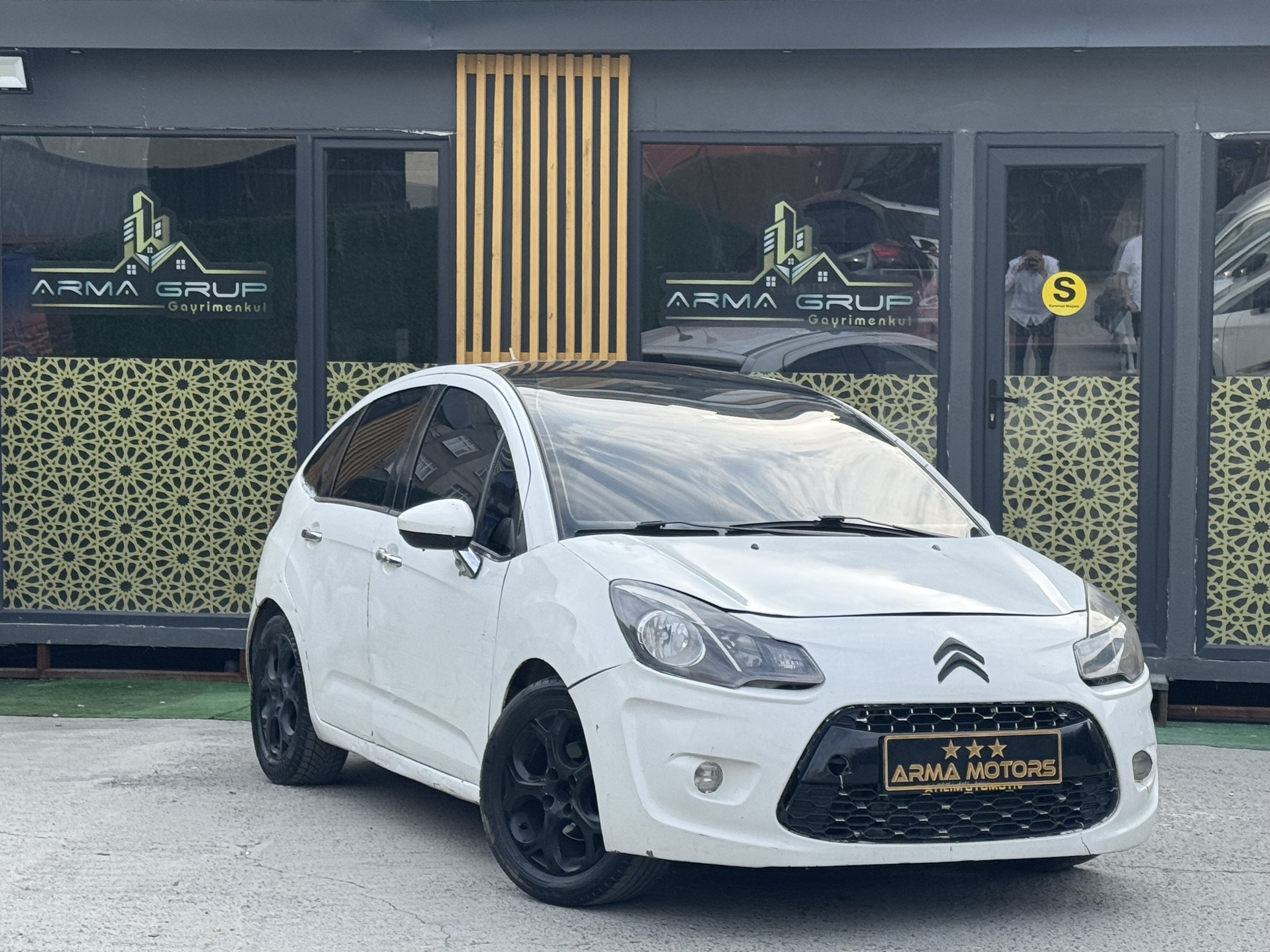 CAM TAVANLI C3 BU PARAYA YOK 