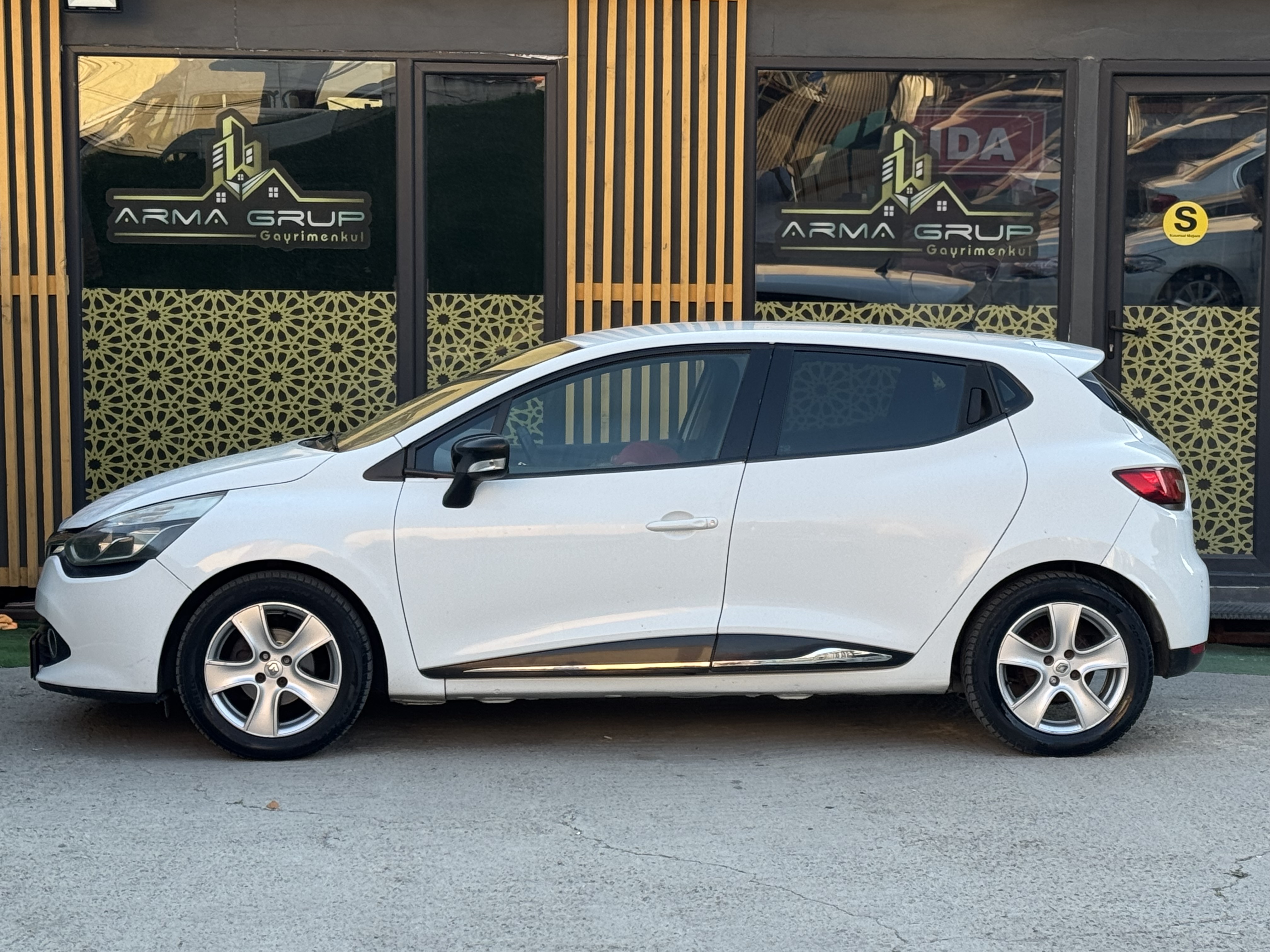 OTOMATİK DİZEL CLİO 