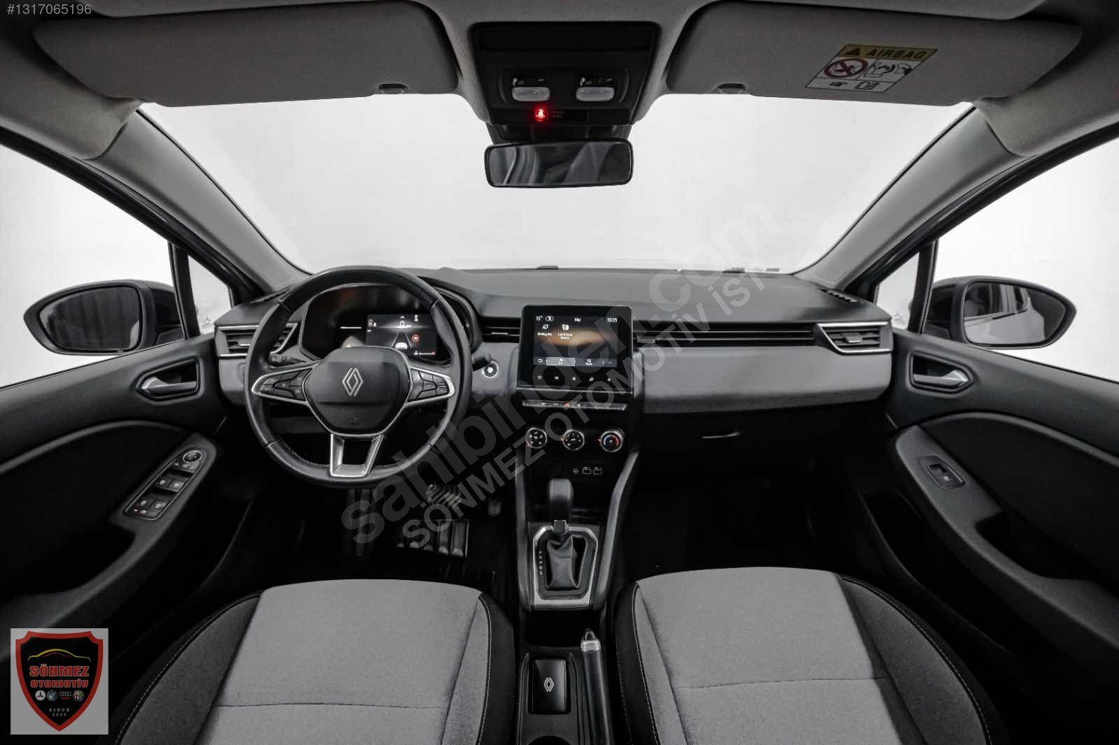 2025 CLİO 1.0TCE EVOLUTİON GSR HATASIZ BOYASIZ 26.000KM ELDEN SENETLE