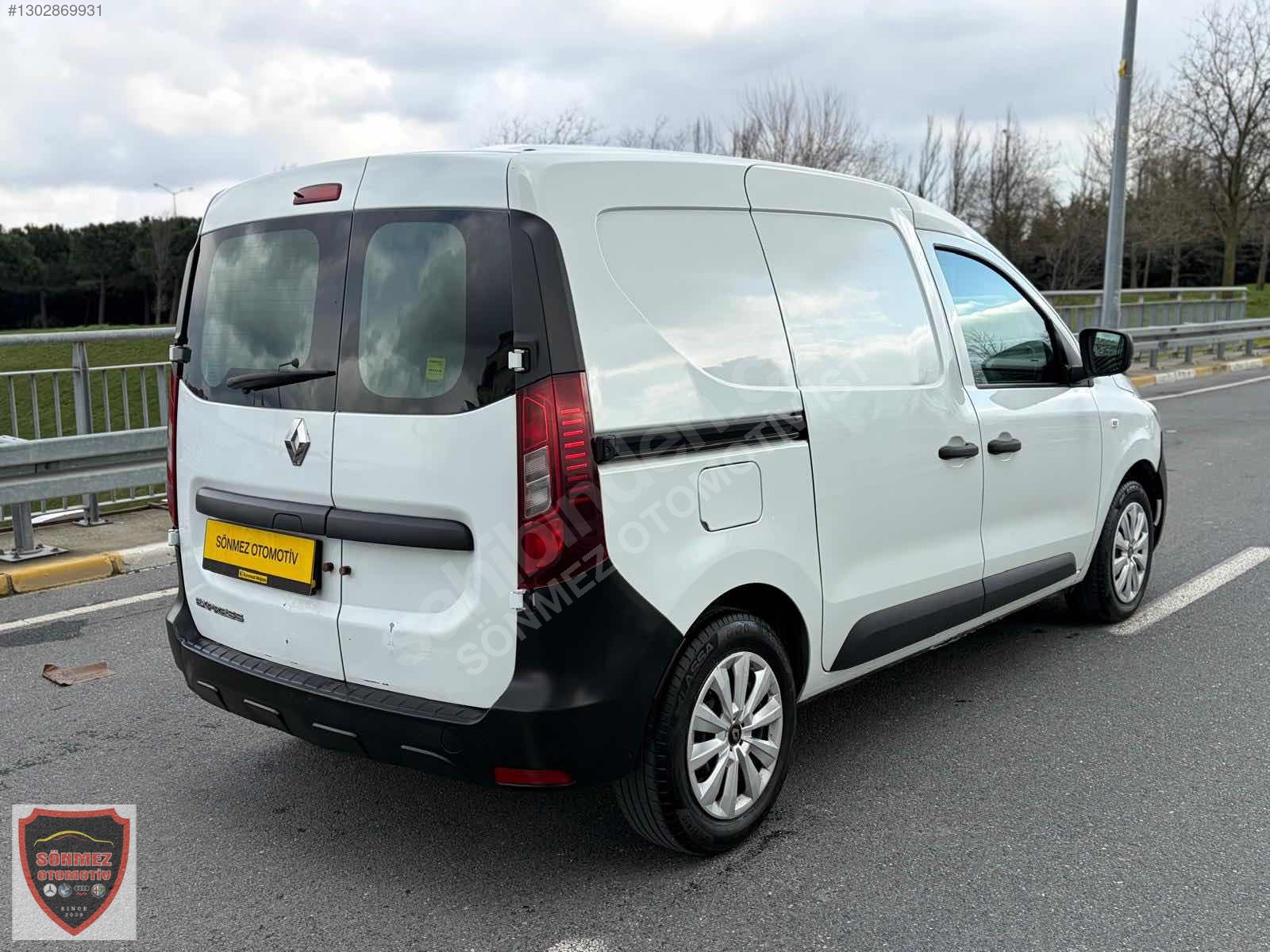 2023 RENAULT EXPRESS VAN FATURALI VERGİ LEVHALILARA TAMAMI KREDİLİ