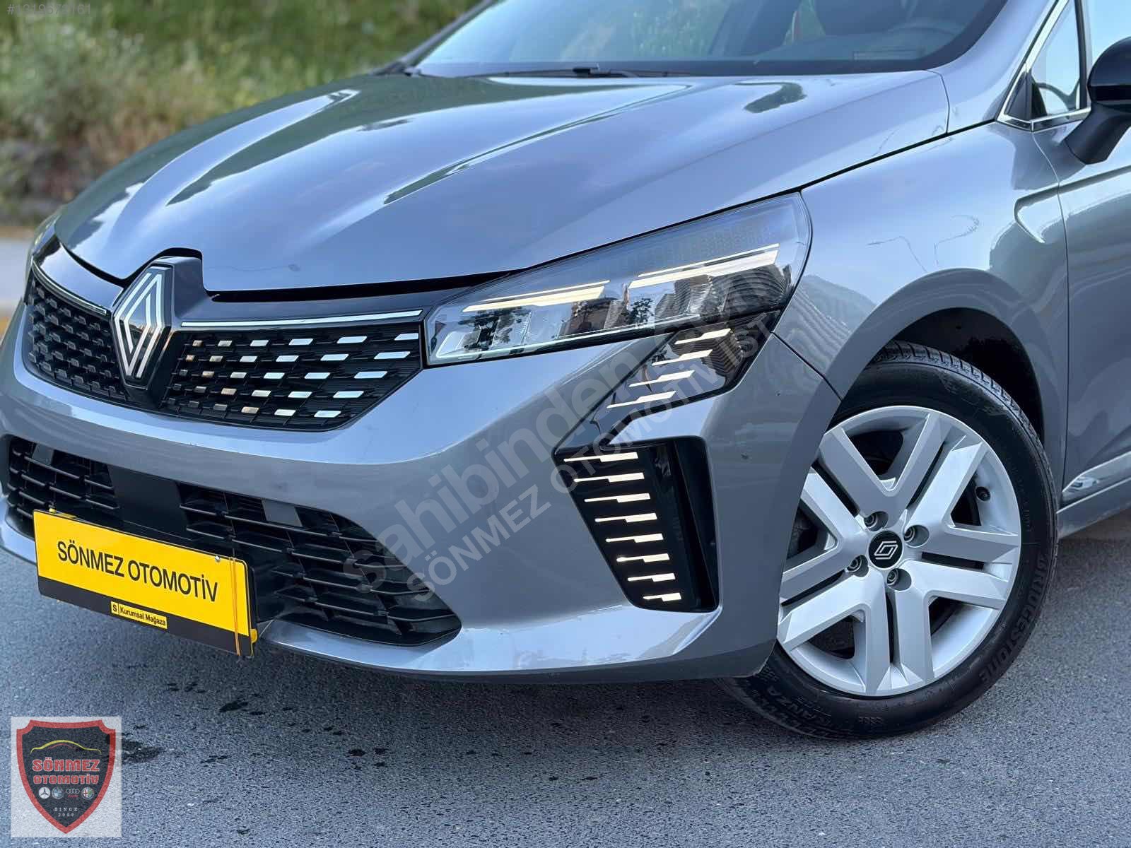 2025 CLİO 1.0TCE EVOLUTİON GSR HATASIZ 20.000KM ELDEN SENETLE TAKSİTLİ