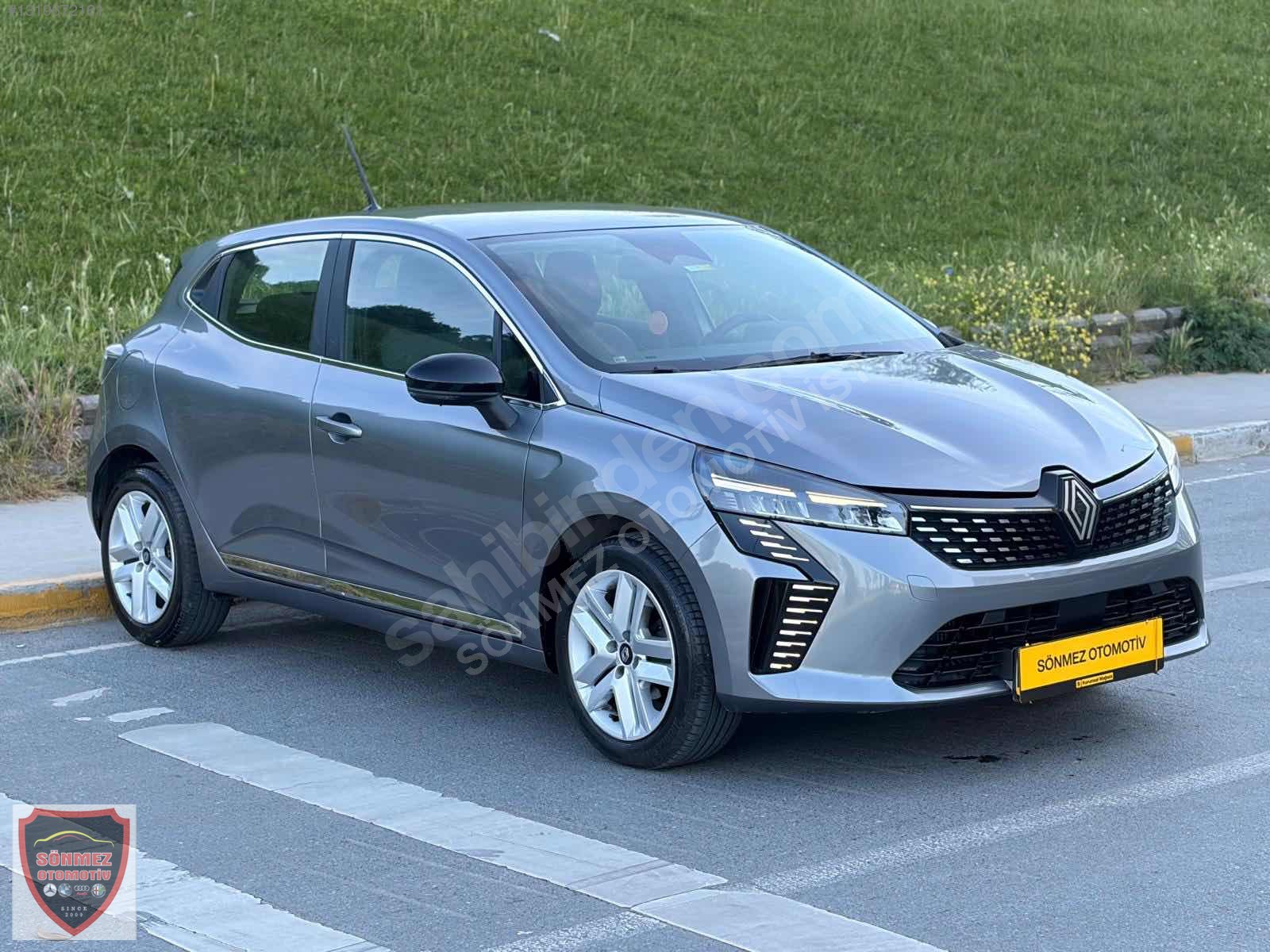 2025 CLİO 1.0TCE EVOLUTİON GSR HATASIZ 20.000KM ELDEN SENETLE TAKSİTLİ