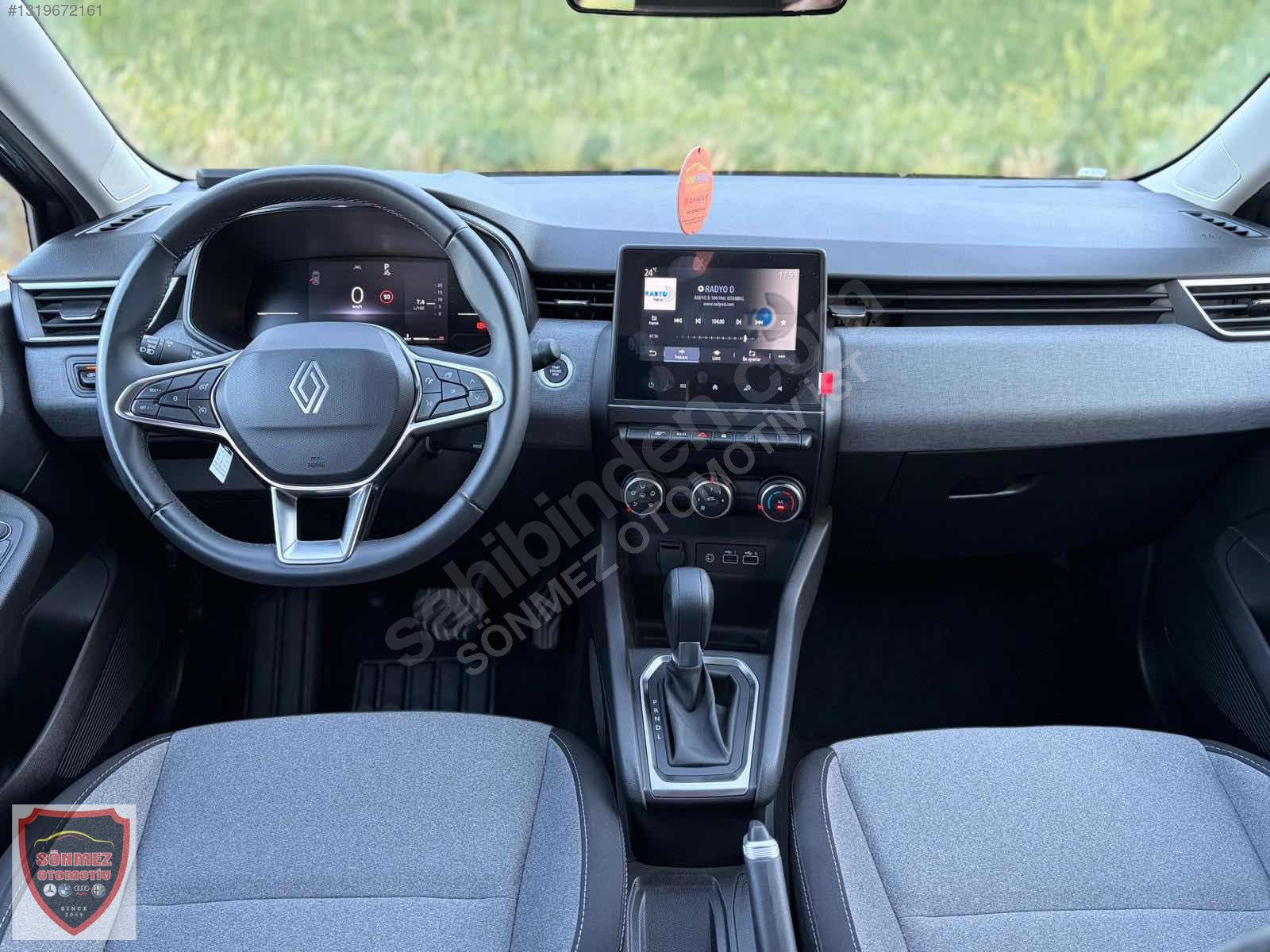 2025 CLİO 1.0TCE EVOLUTİON GSR HATASIZ 20.000KM ELDEN SENETLE TAKSİTLİ