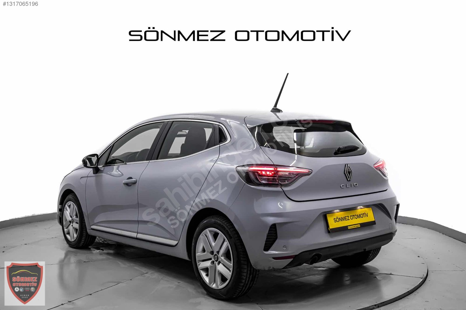 2025 CLİO 1.0TCE EVOLUTİON GSR HATASIZ BOYASIZ 26.000KM ELDEN SENETLE